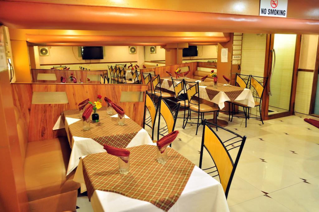Hotel Tanish Residency Navi Mumbai Exterior foto