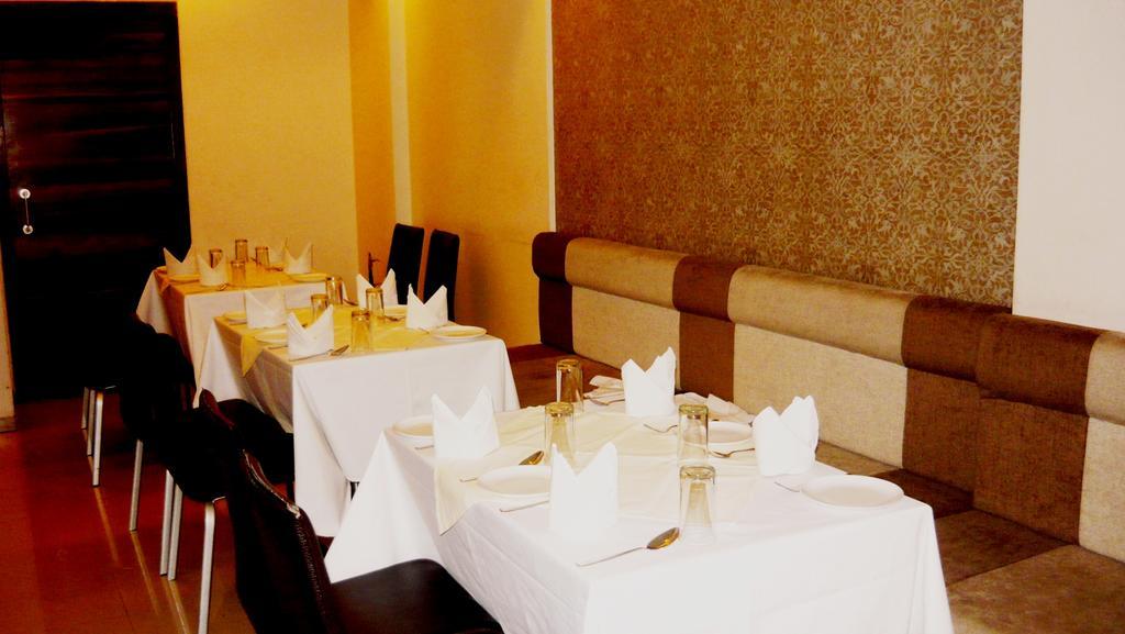 Hotel Tanish Residency Navi Mumbai Exterior foto