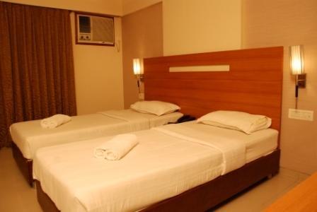 Hotel Tanish Residency Navi Mumbai Exterior foto